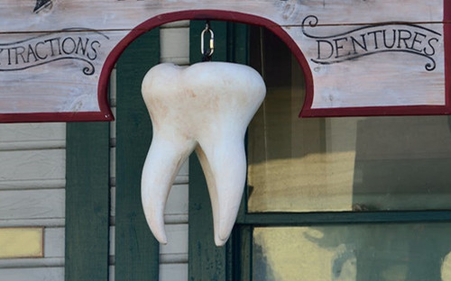 龅牙产生的原因是什么龅牙的危害有哪些